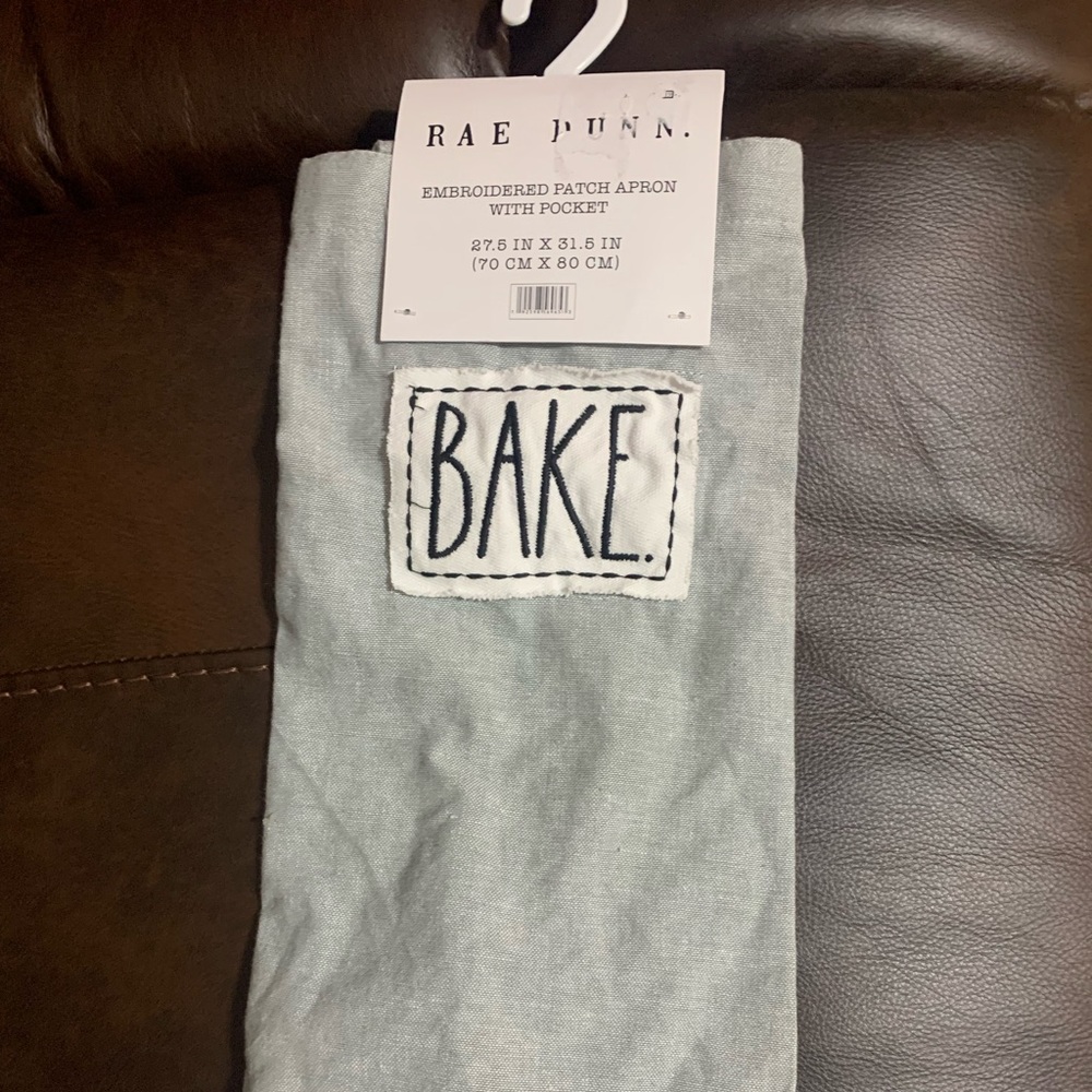 Rae Dunn apron